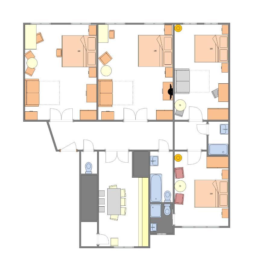 Apartment 4 Bedrooms 130m2 At The Main Square *
