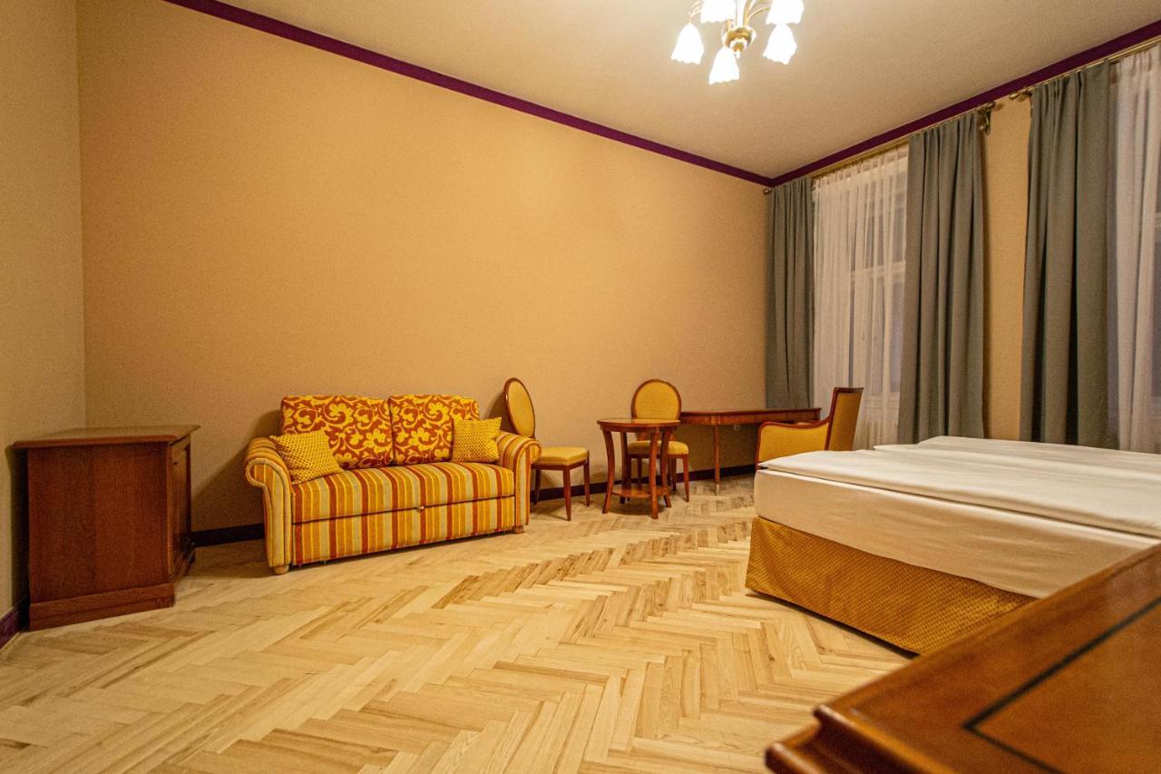 4 Bedrooms 130m2 At The Main Square *