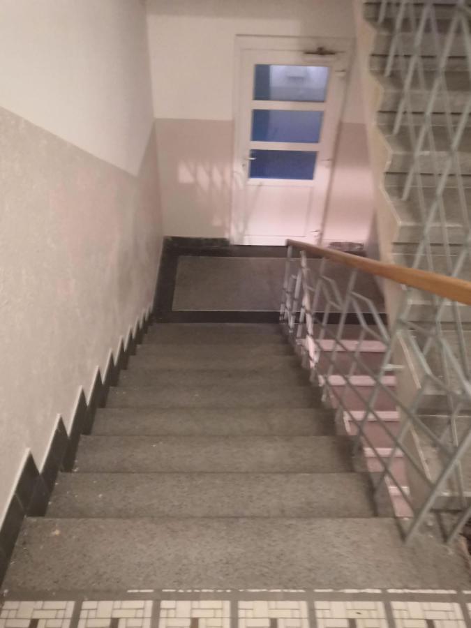 Economy Flat 18 Minutes From Vaclavske Namesti *