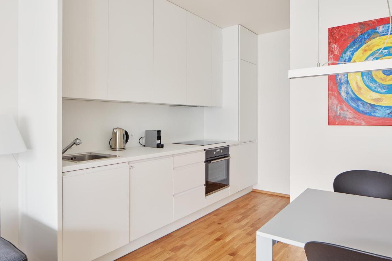 Days - Designer - Trendy Neighborhood