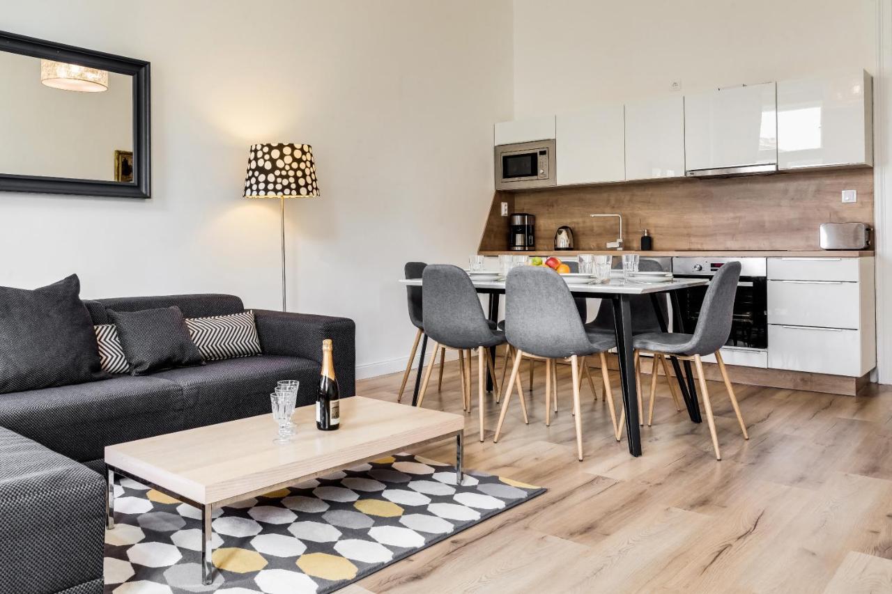 Apartment Charles Bridge - 3 Bedroom - Old Town