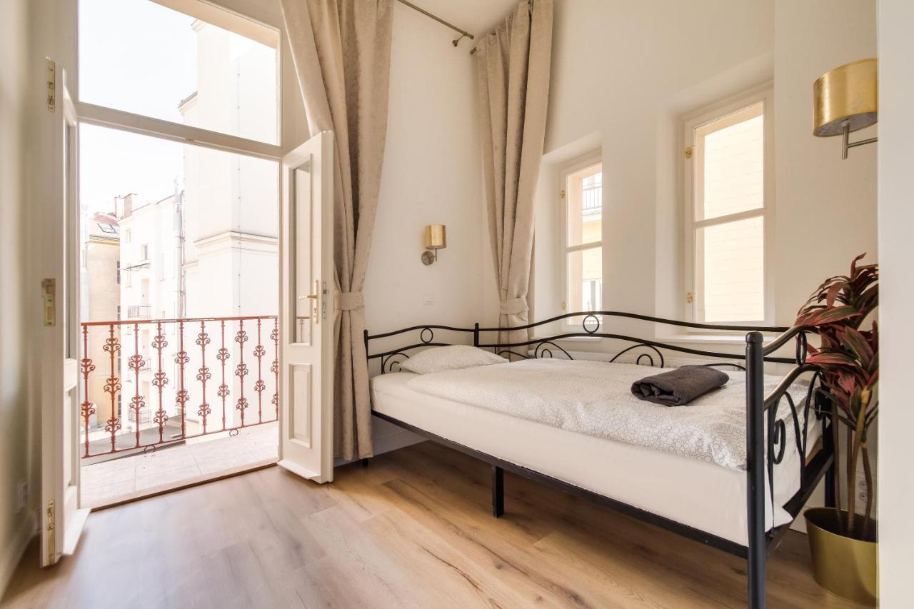 Apartment Charles Bridge - 3 Bedroom - Old Town *
