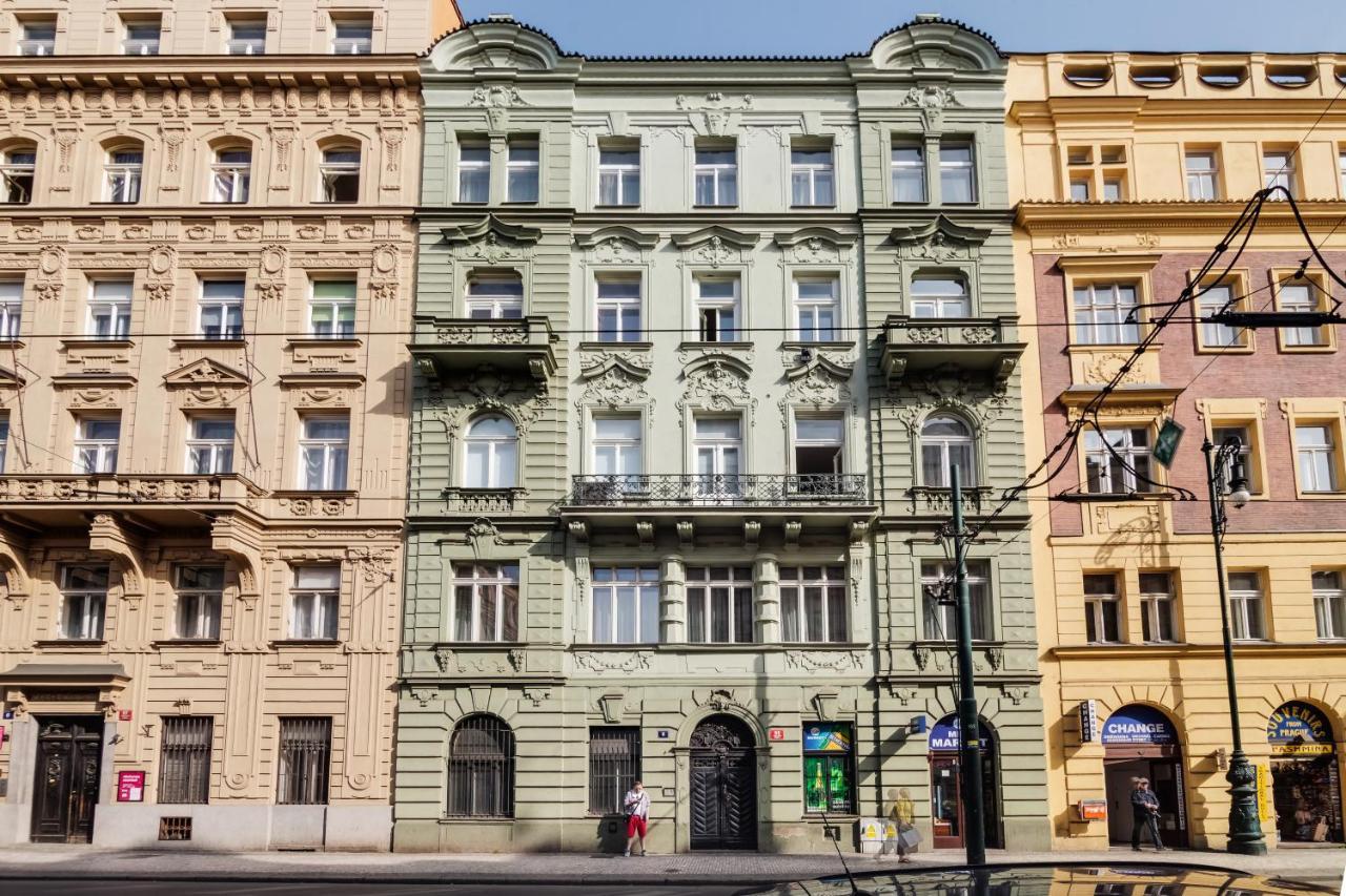 Charles Bridge - 3 Bedroom - Old Town Apartment