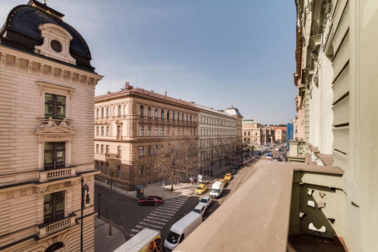 Charles Bridge - 3 Bedroom - Old Town