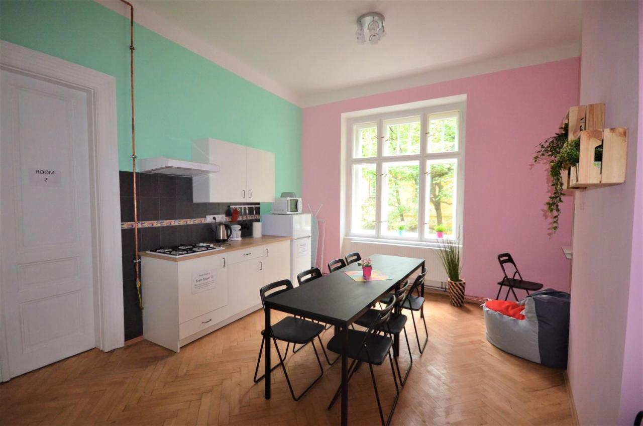 Travel&joy Backpackers Hostel *