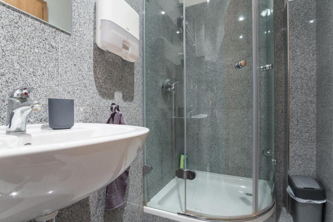 Flat 2 Bedrooms In Historical Center - Klimentska * Prag