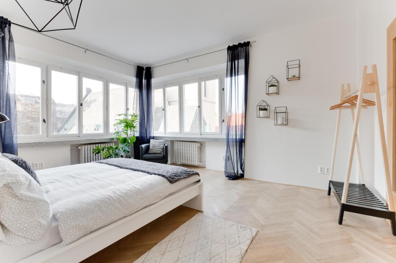Flat 2 Bedrooms In Historical Center - Klimentska * Prag