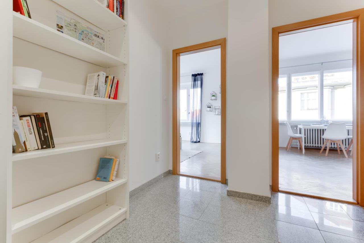 Flat 2 Bedrooms In Historical Center - Klimentska *