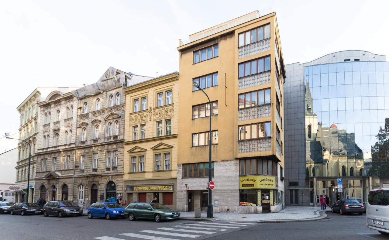 Flat 2 Bedrooms In Historical Center - Klimentska Apartment *