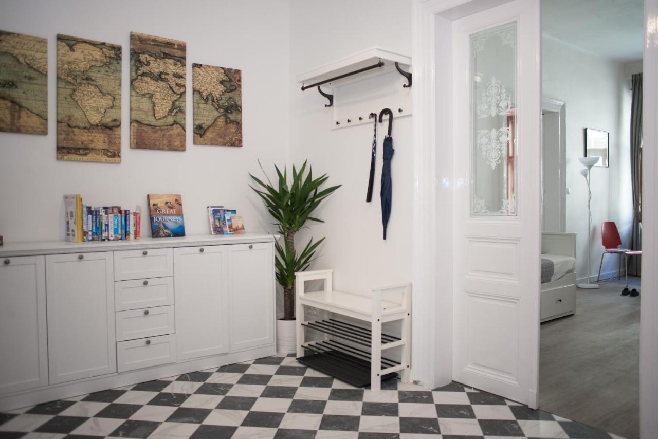 Lägenhet Florenc With 3-bathrooms & Bedrooms