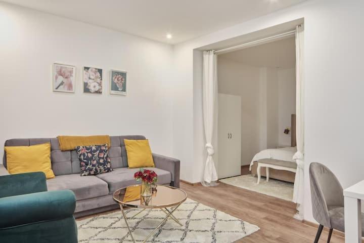 Apartmán And Cozy Right At Tv Tower