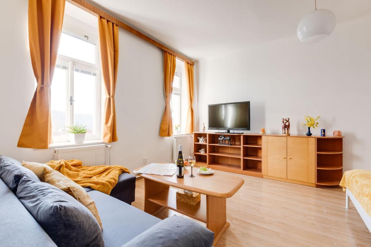 Apartment Sunshine Near The Center Prag