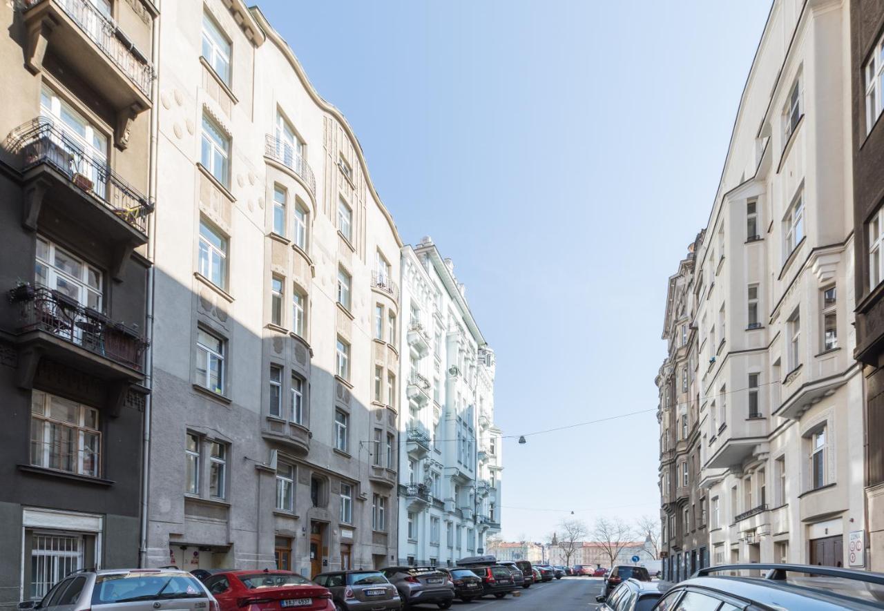 Luxury Riverside In The Center Of Praha