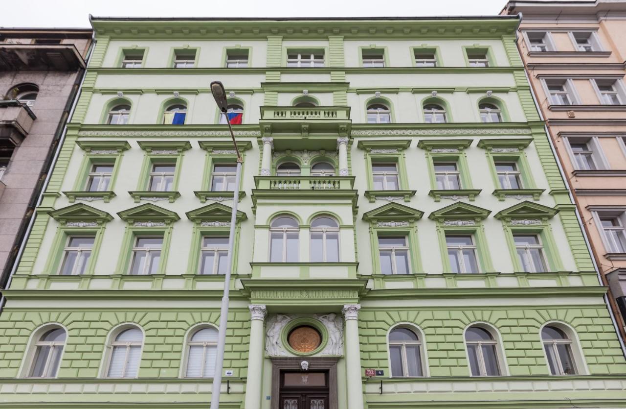 Jt's Spanelska Str.
