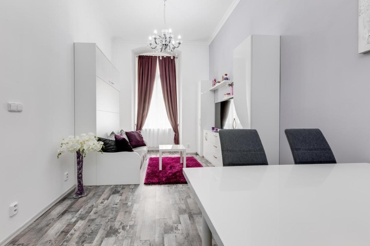 Thunovska 10 Apartment Prag
