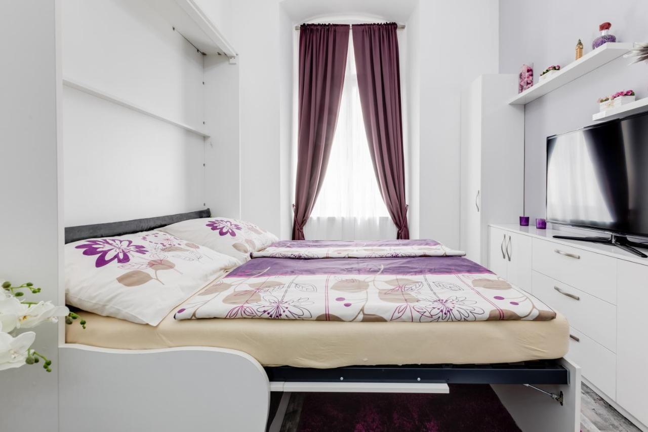 Thunovska 10 Apartment Prag