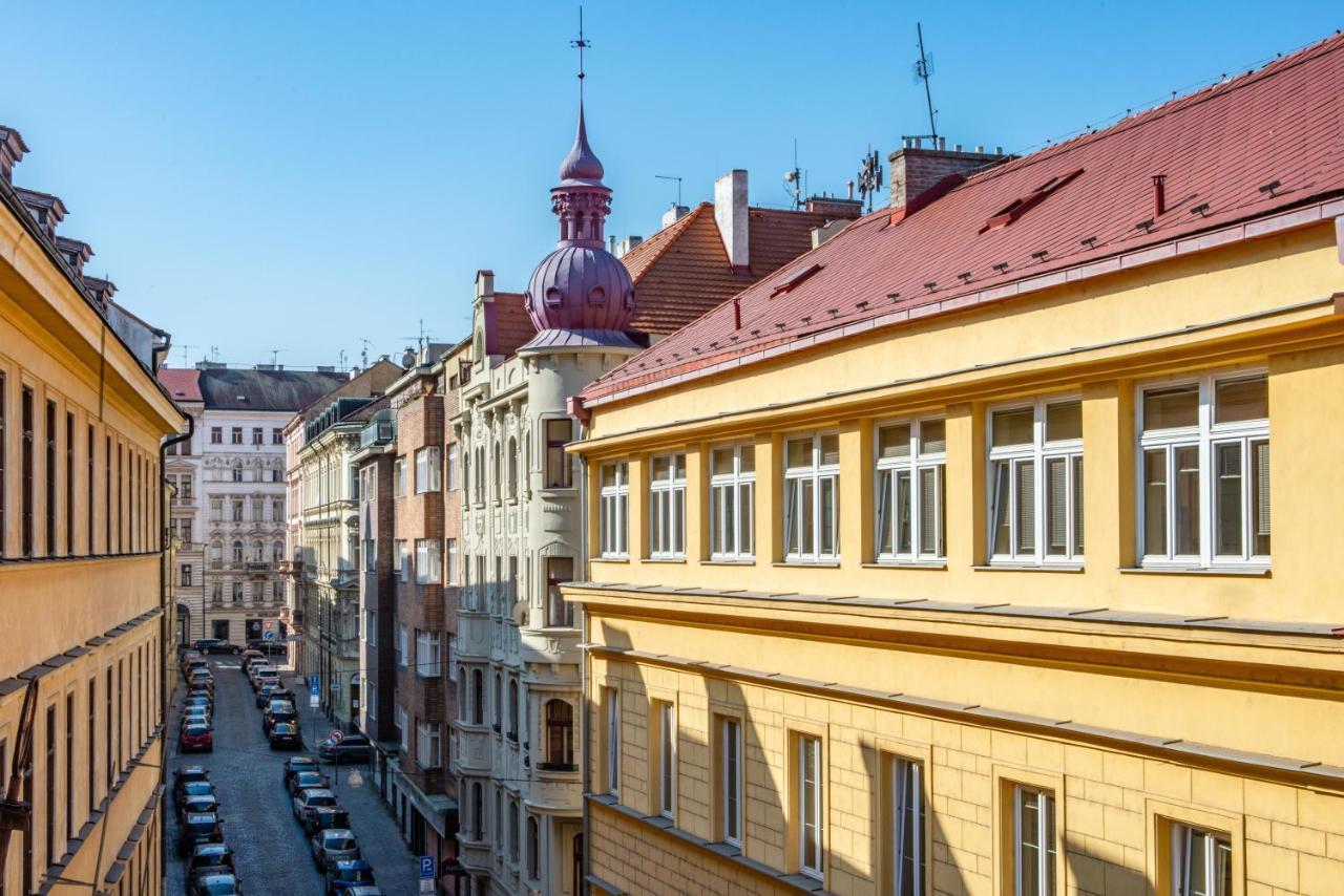 Skolska