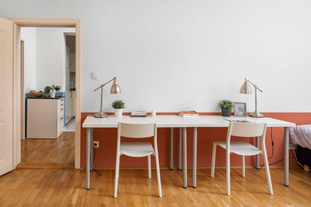 Letna Apartment *