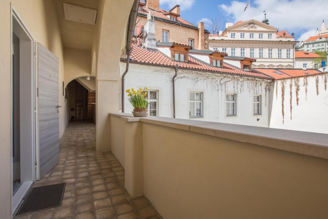 Thunovska 10 *