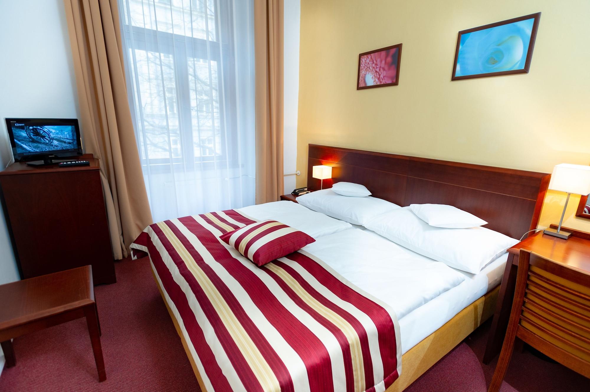 Petr Hotel 3*