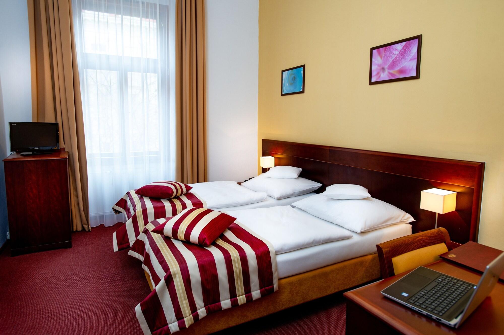 Hotel Petr 3*