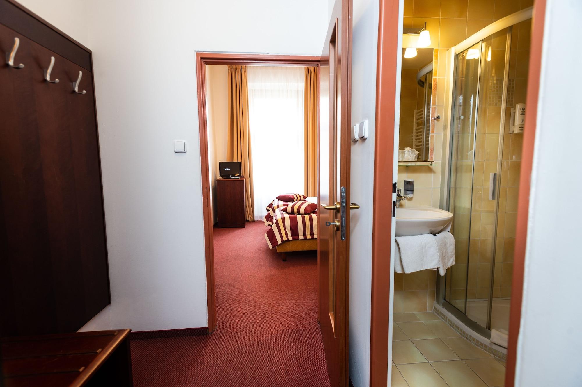 Petr Hotel 3*