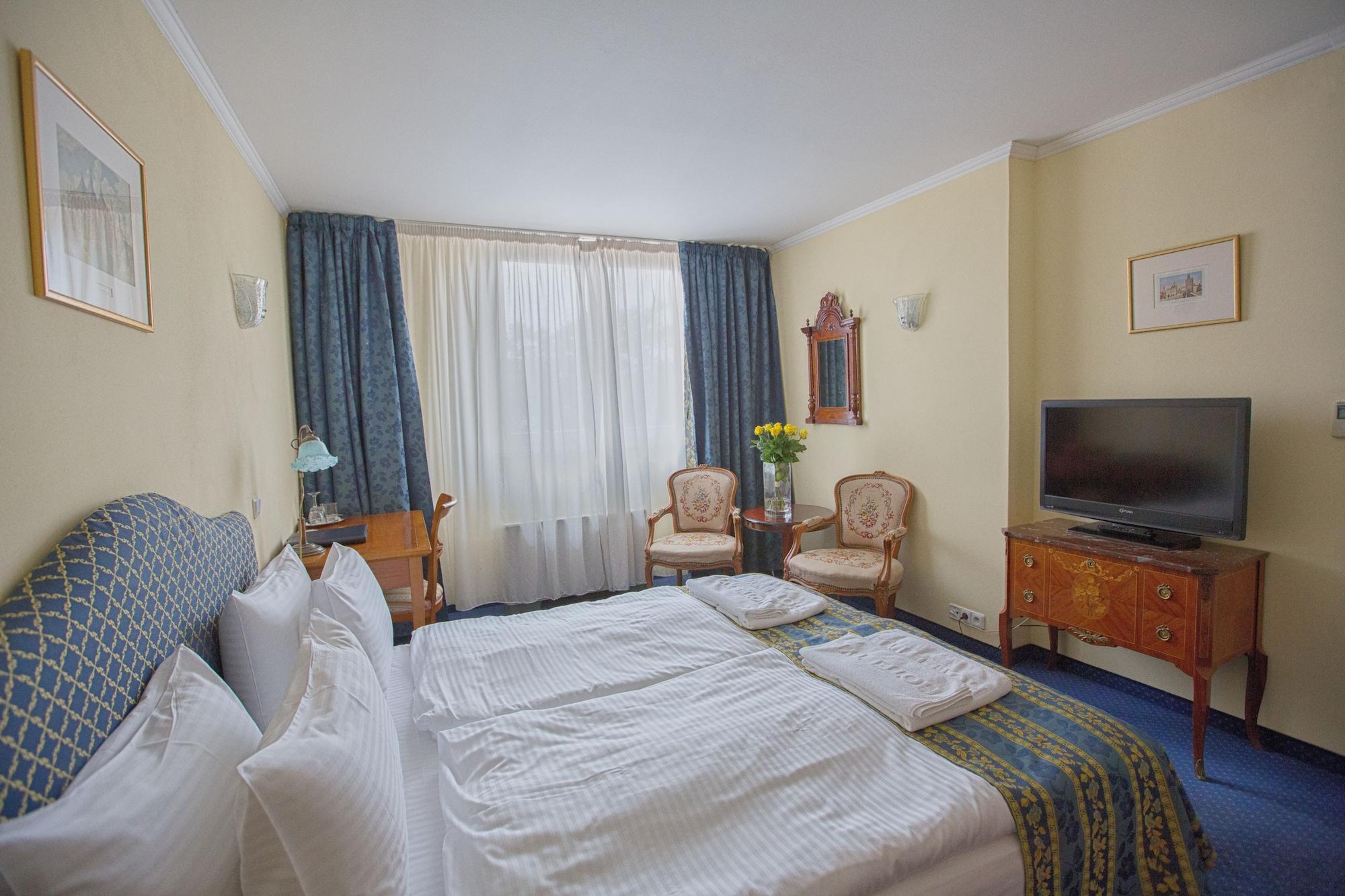 Hotell Tyl 4*