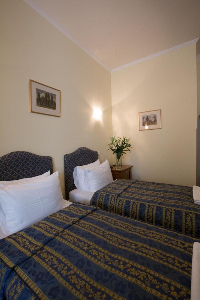 Tyl Hotell Prag