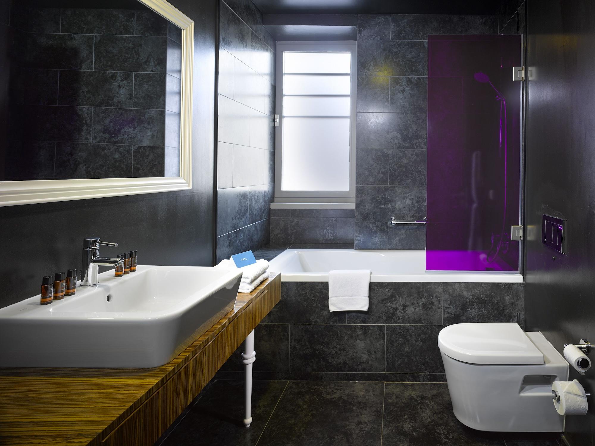 The Icon & Lounge Hotell 4*