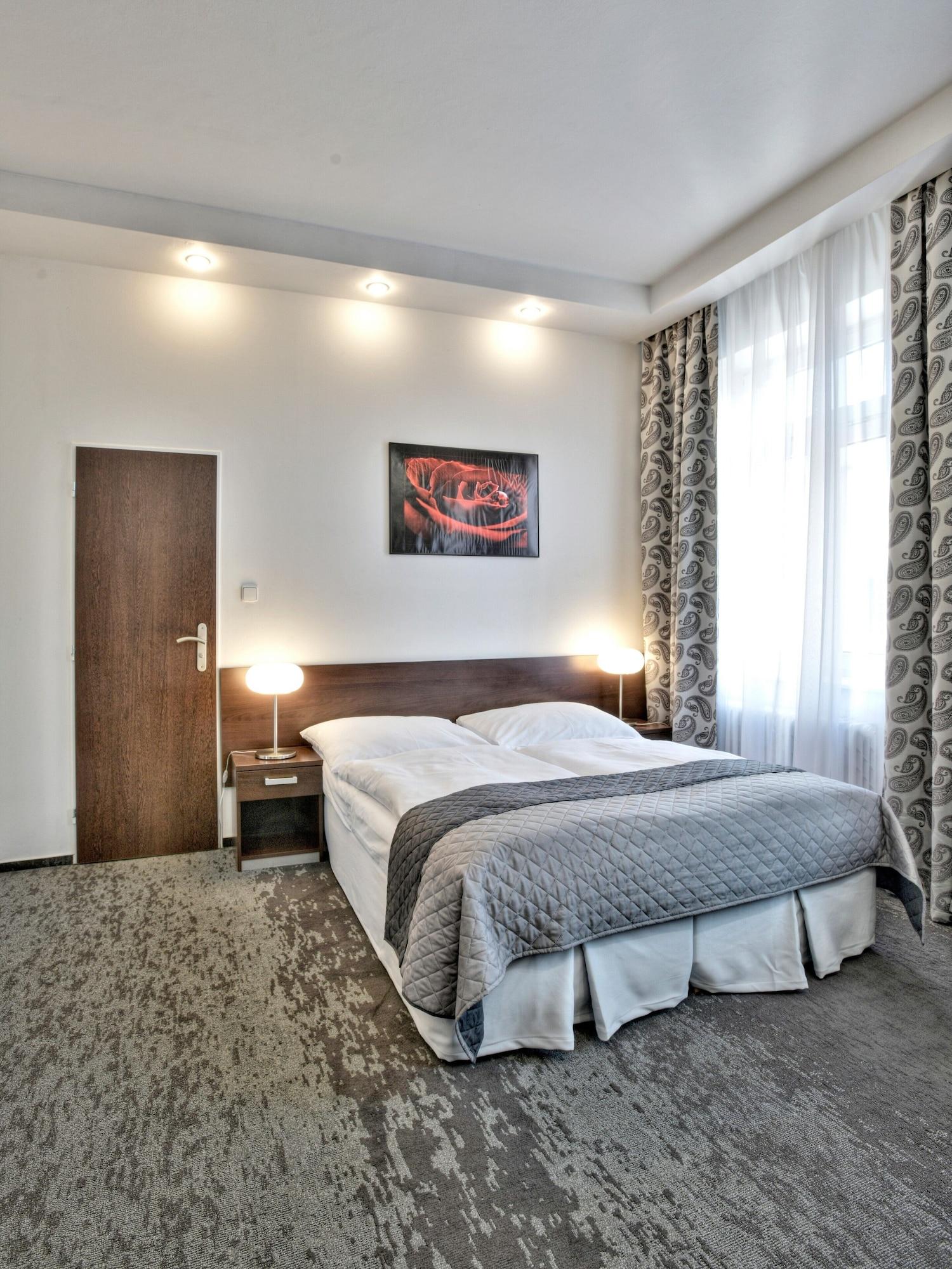 Royal Plaza 3* Prag