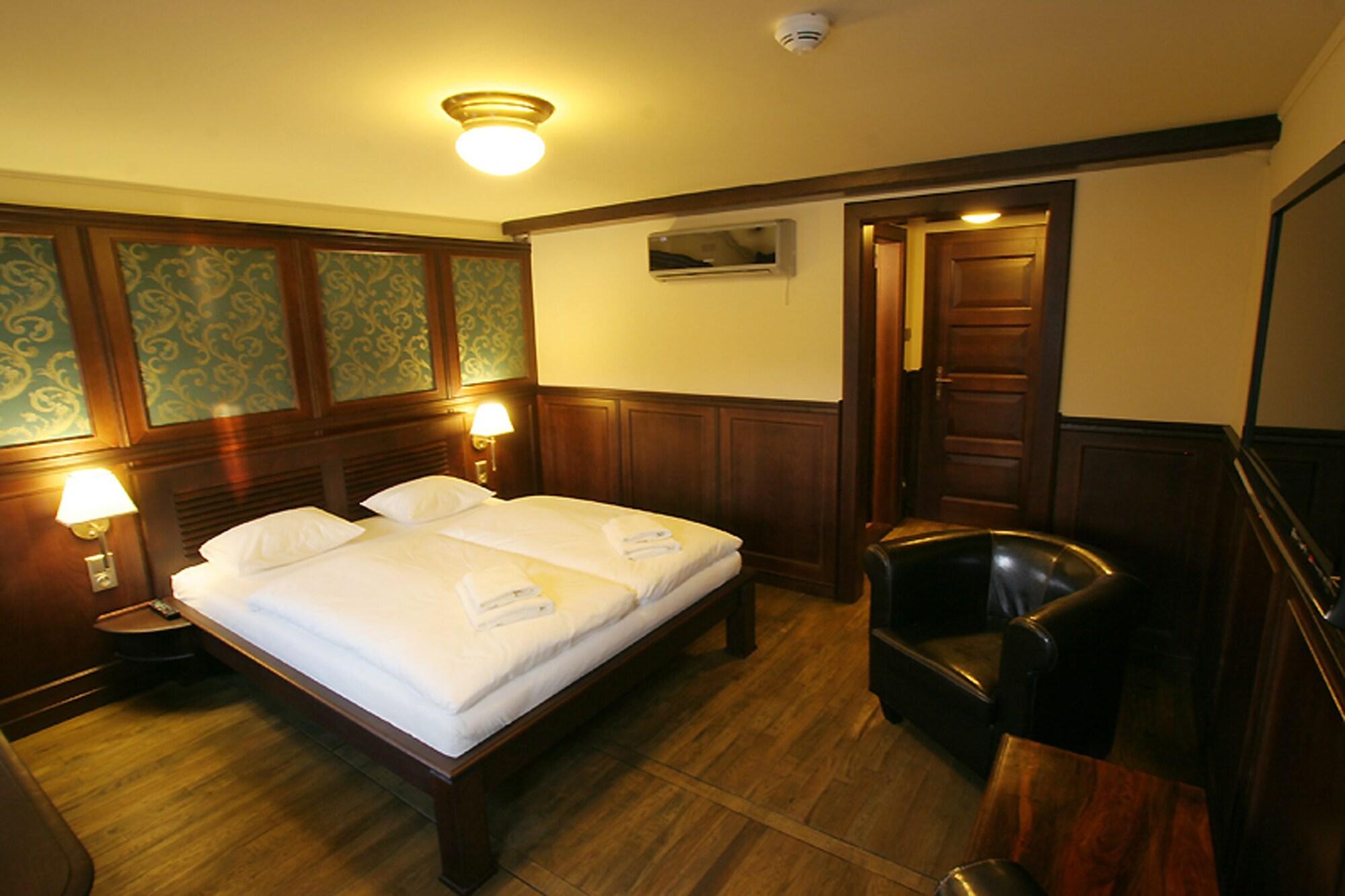 Boat Matylda 4*