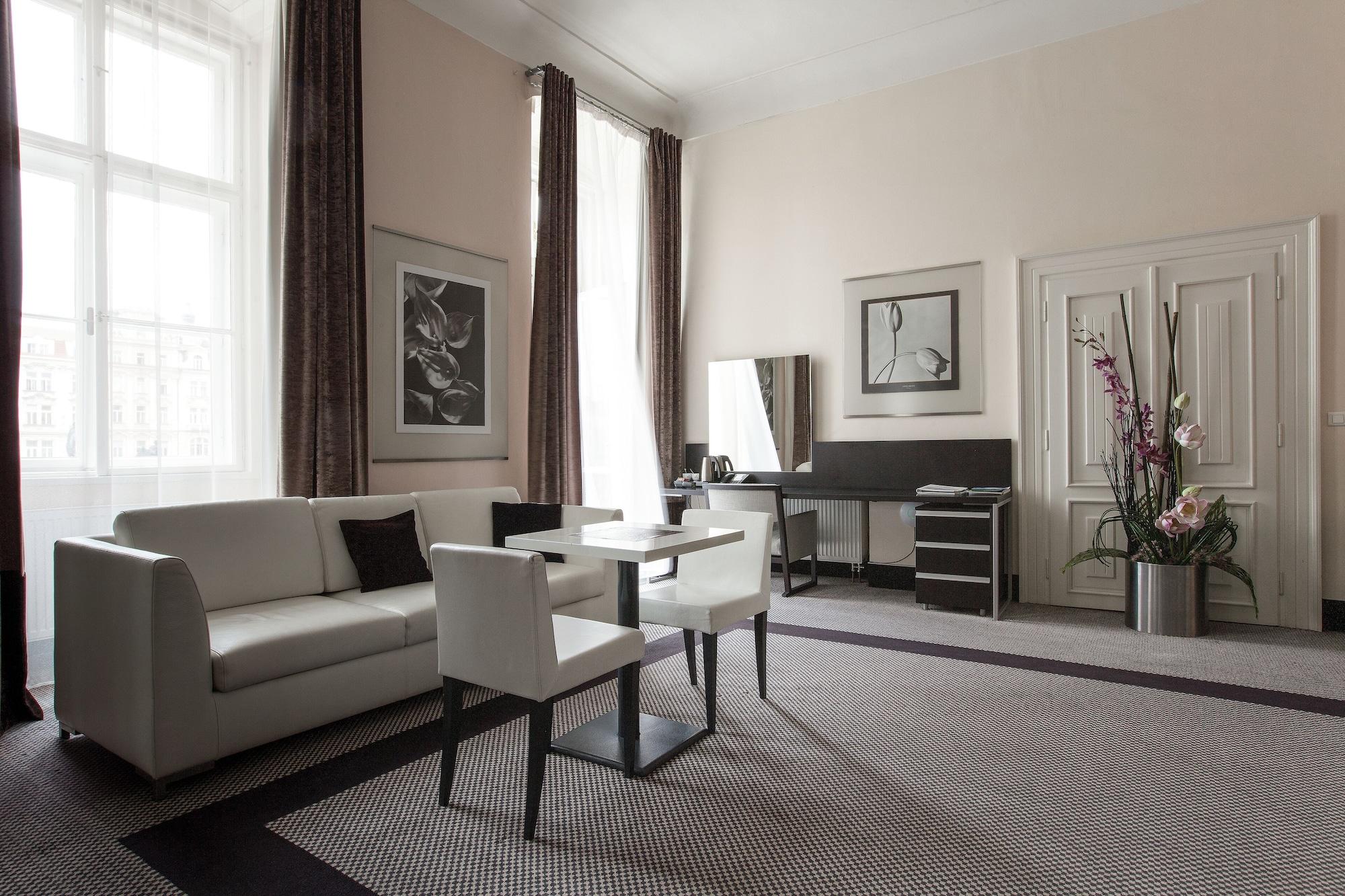 Old Town Square By Emblem Aparthotel Praha