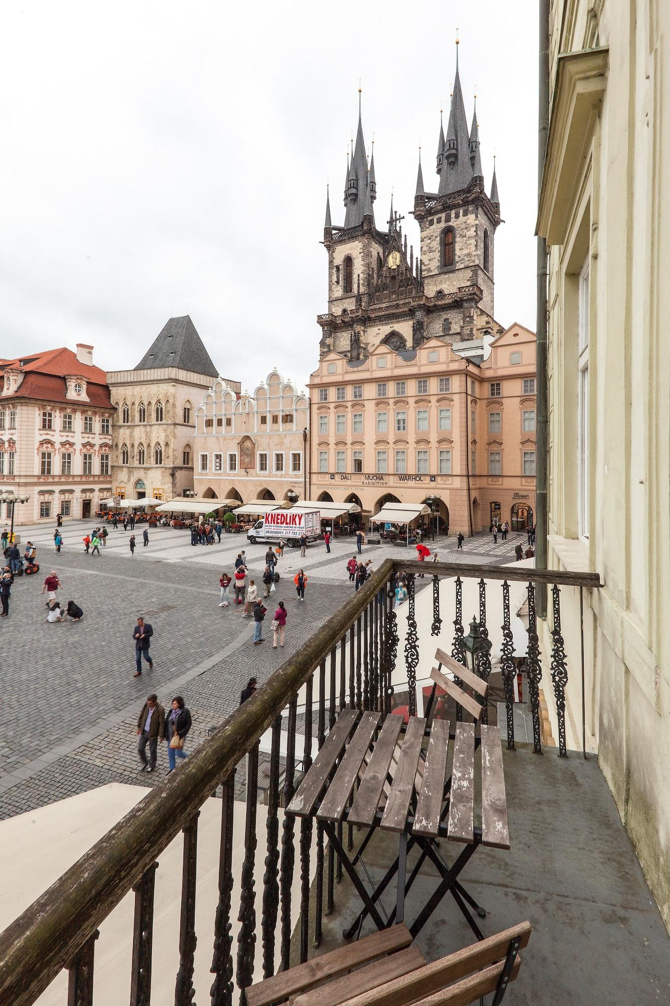Aparthotel Old Town Square By Emblem