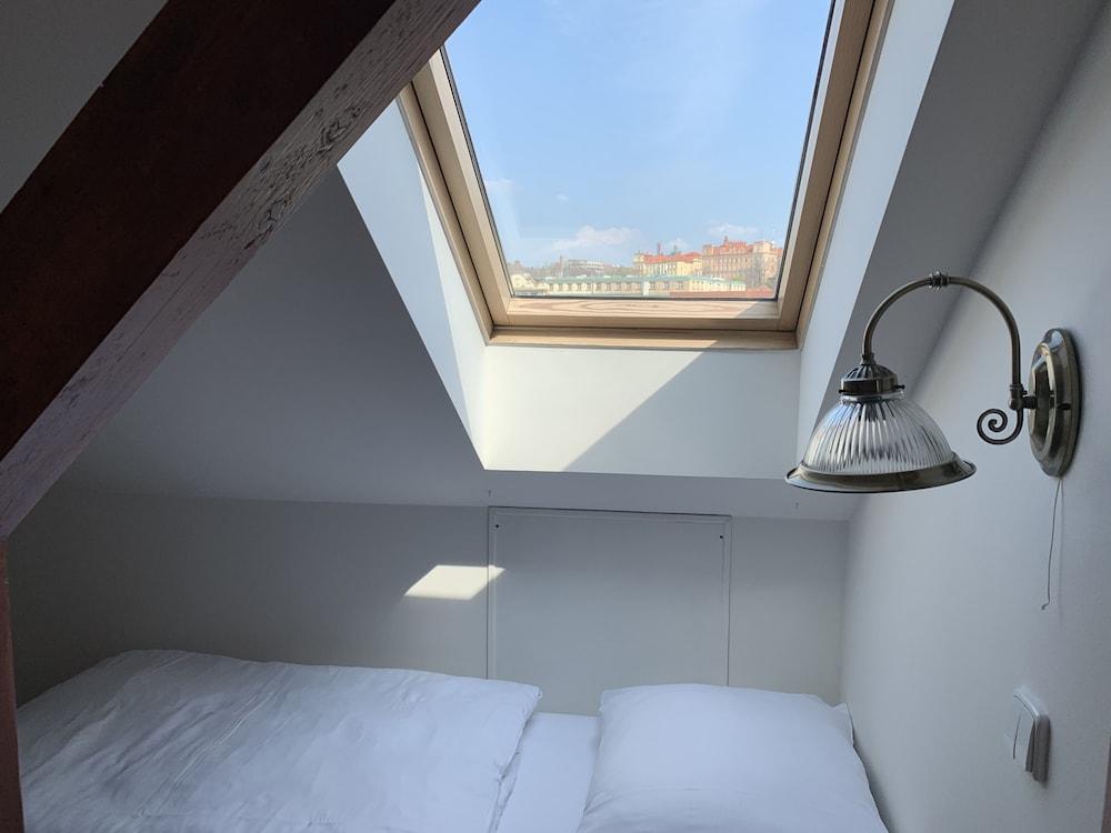 King Charles Boutique Hotel