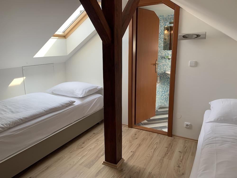Hotel King Charles Boutique 4*