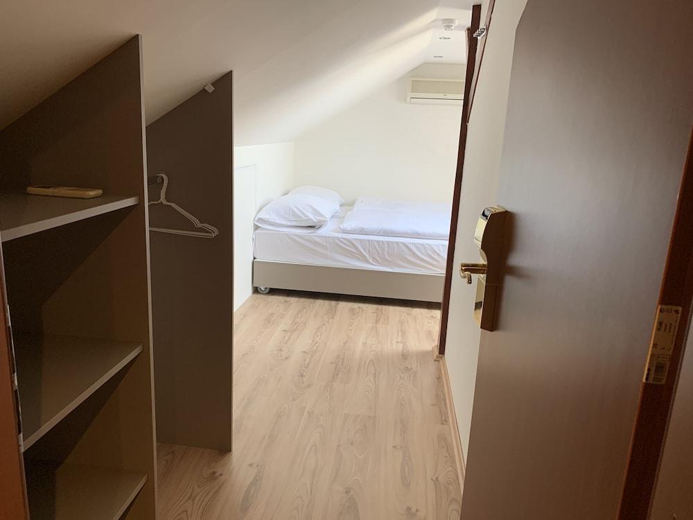 King Charles Boutique 4*
