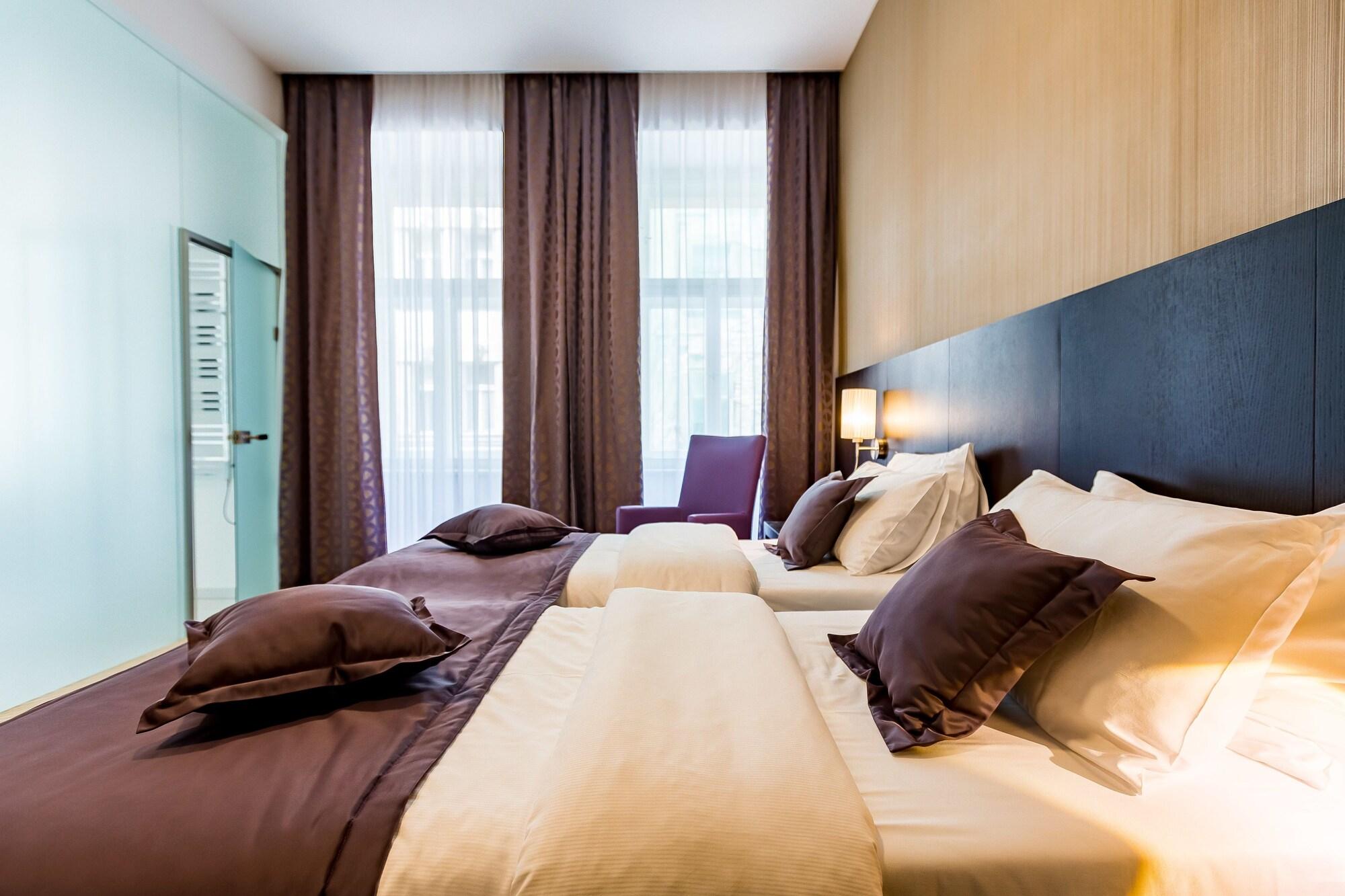 Myo Wenceslas Hotell 4*