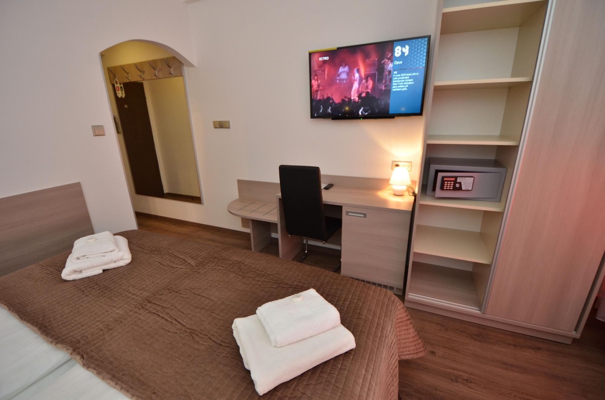 Aura Design&garden Pool Hotel 3*