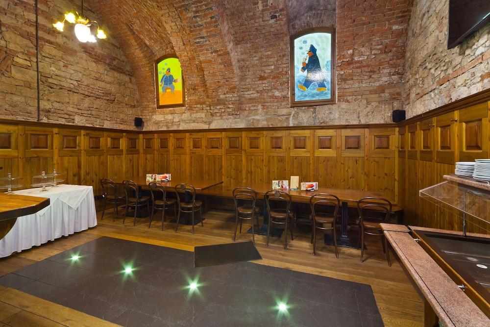 Prague Inn Hotel