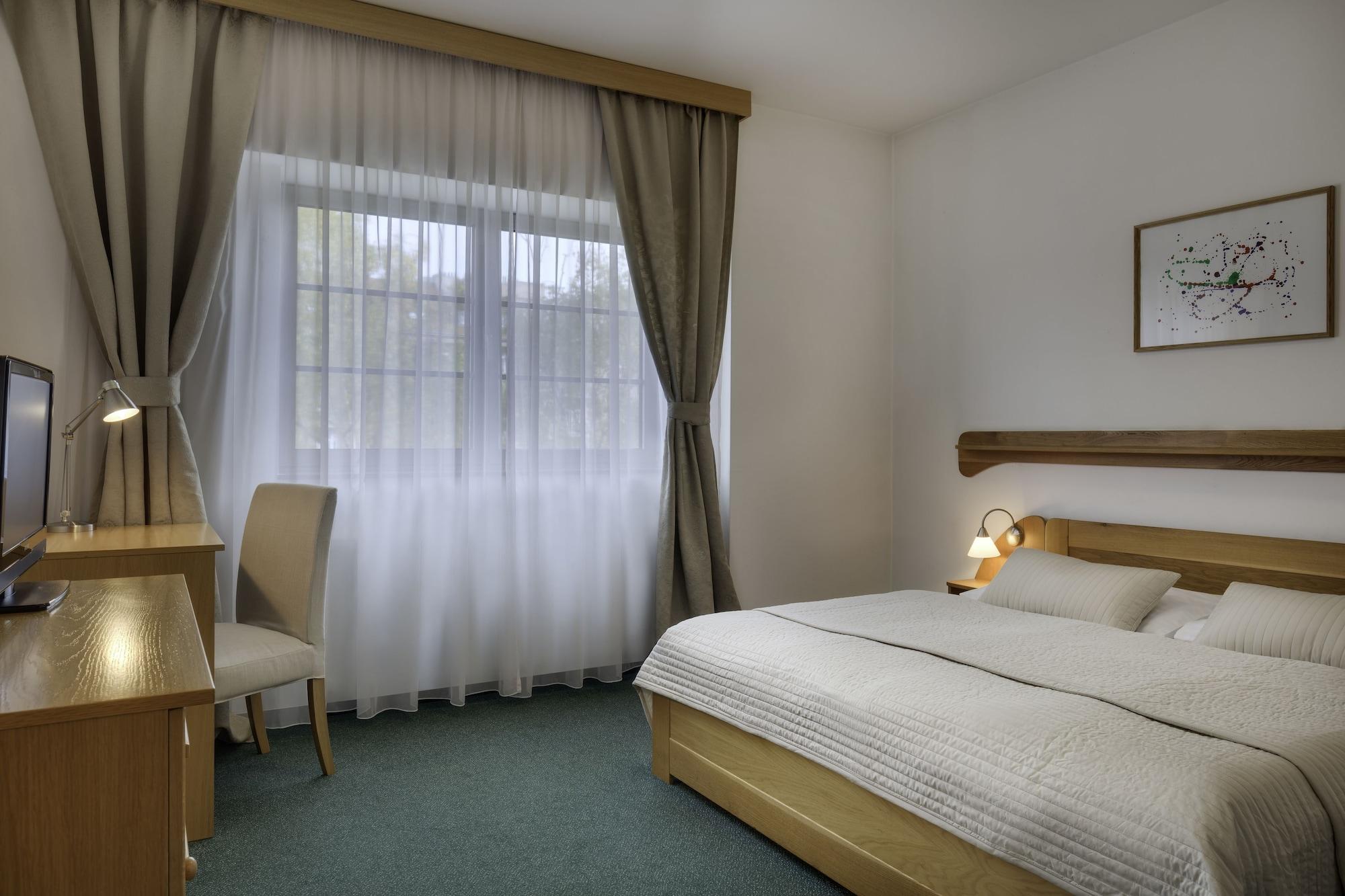 Hotell Oya 3*