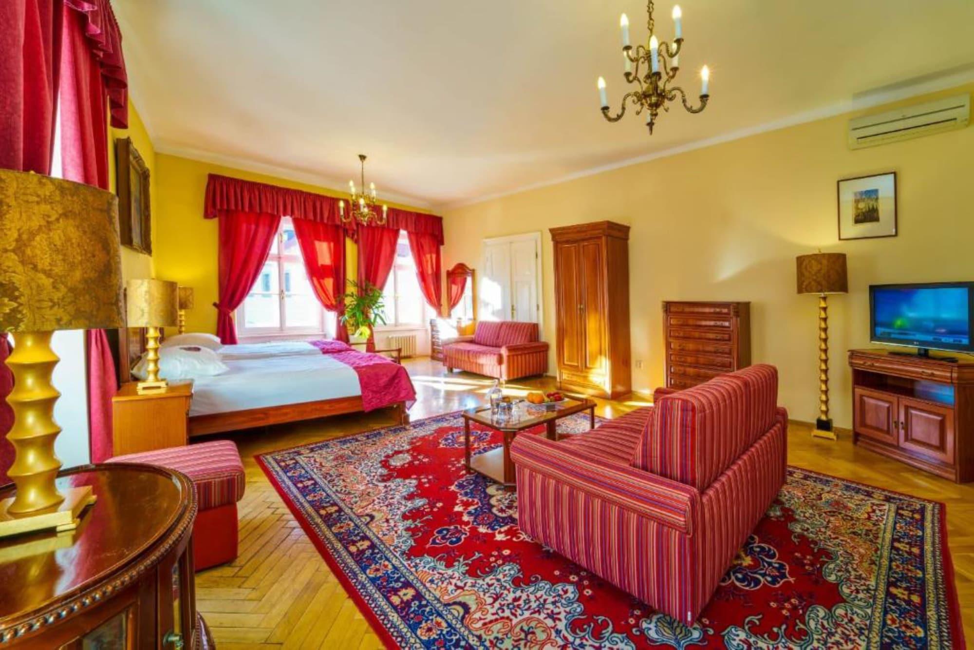 Josephine Old Town Square - Czech Leading Hotel