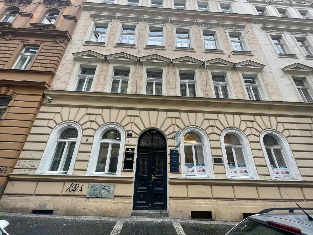Holec * Prag
