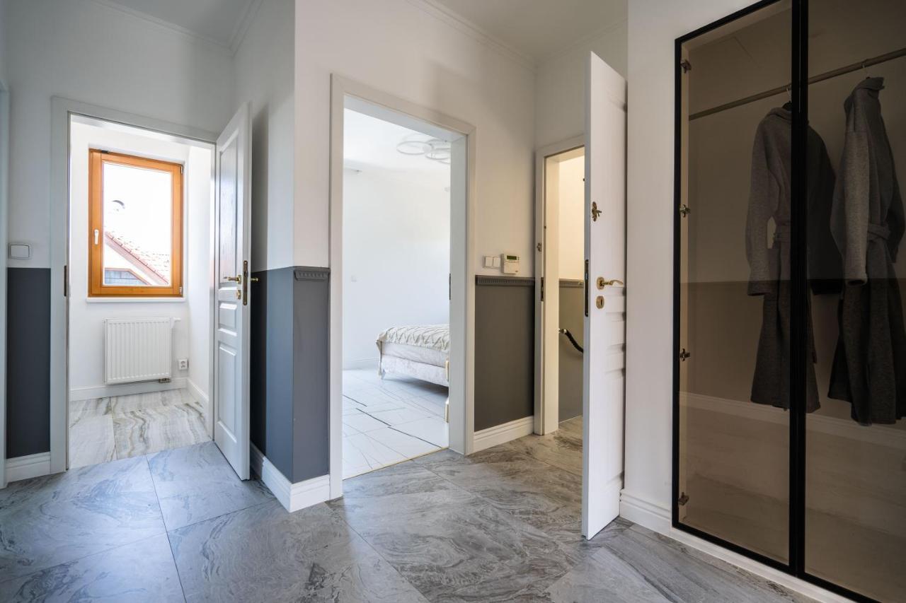 Serenity With Garden Jacuzzi Villa Prag
