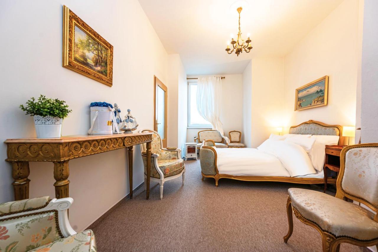 Bank Invest Apartmens - Old Town Apartment Prag
