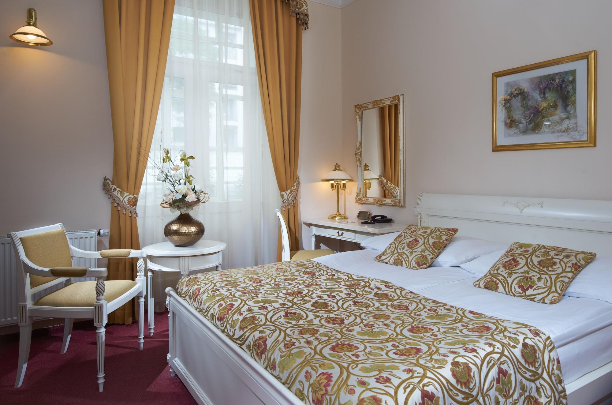 Alqush Downtown 4*