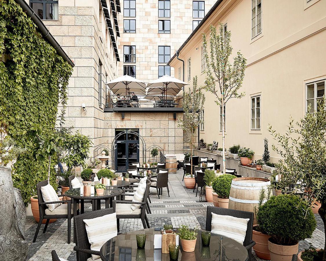 Four Seasons 5* Prag
