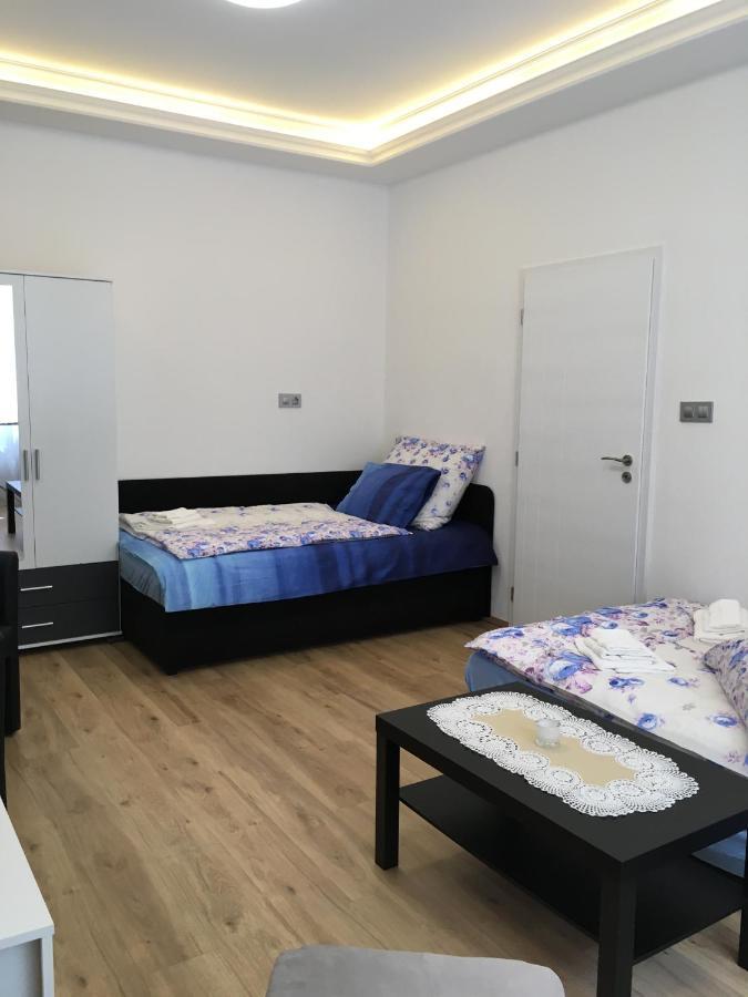 Diplomat Homestay *