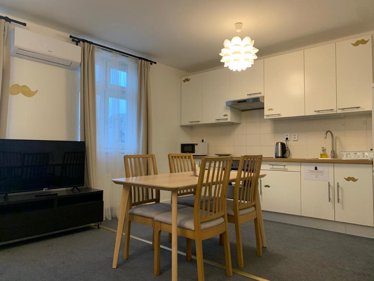 Little Tom Apartment *