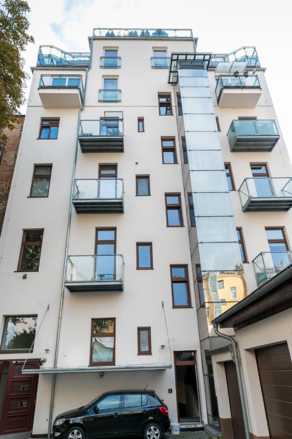 Designed Next To Vaclav Square With Terrace And Private Garage Apartment Prague