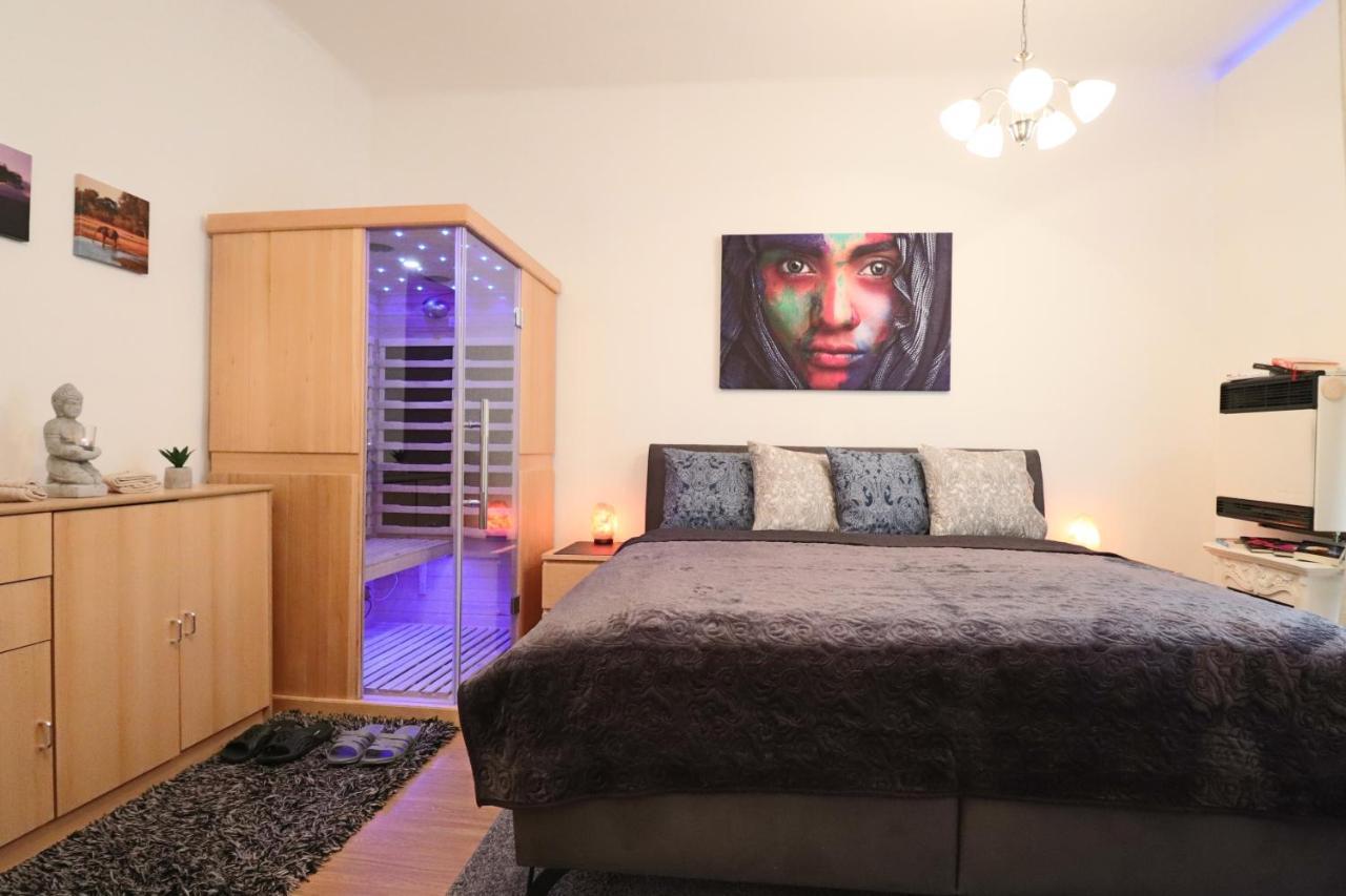 Relax Strasnice: With Private Infra-sauna ! Prag